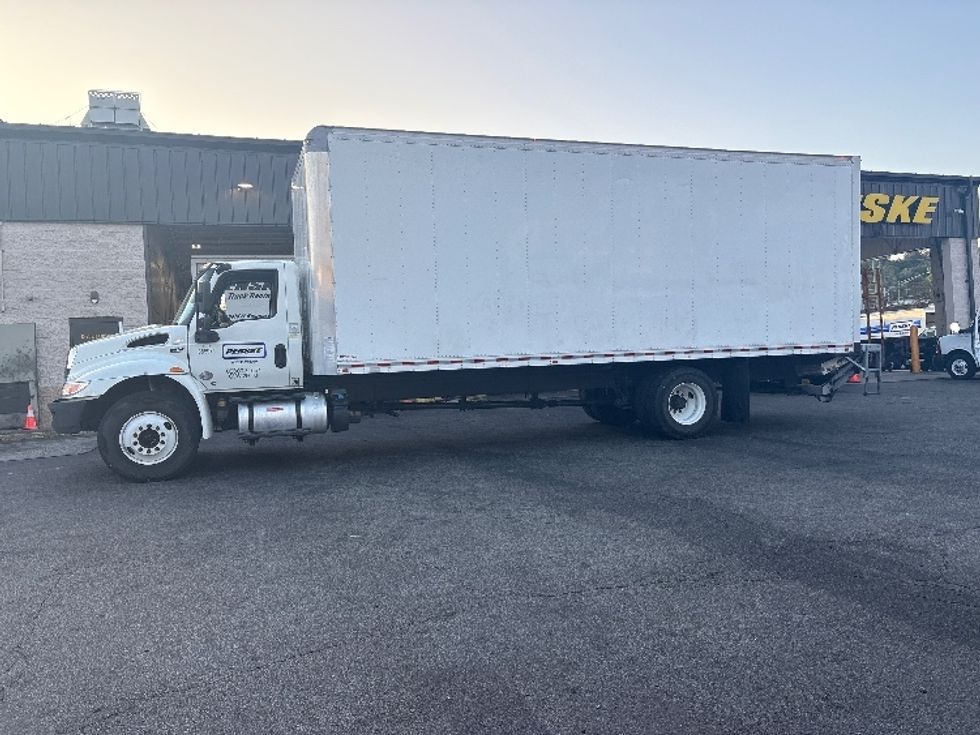 Medium Duty Box Truck-Light and Medium Duty Trucks-International-2020-MV607-North Bergen-NJ-60,788\n\t\tmiles-$ 56,750 - Image 4