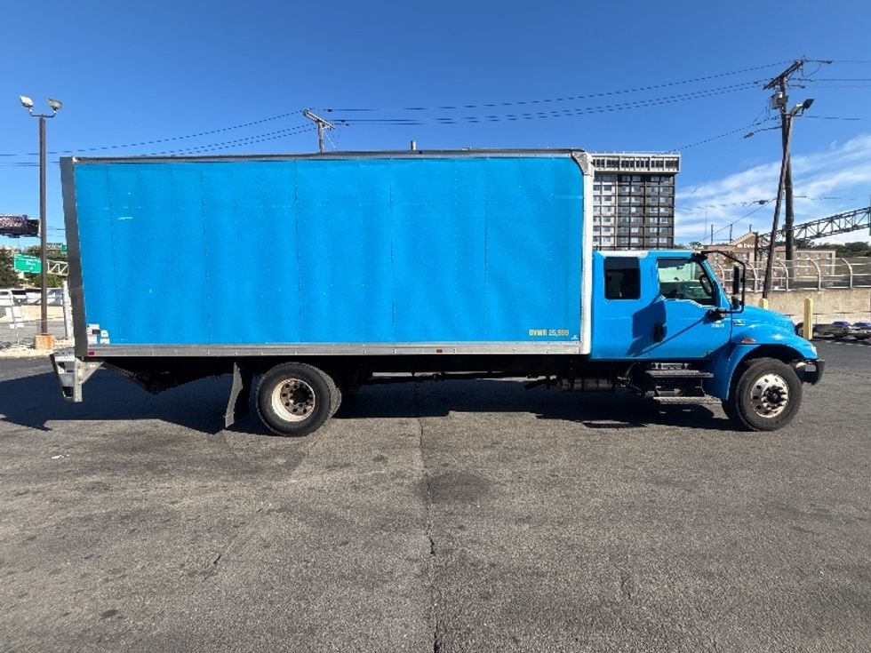 Medium Duty Box Truck-Light and Medium Duty Trucks-International-2020-MV607-North Bergen-NJ-83,041\n\t\tmiles-$ 59,000 - Image 15