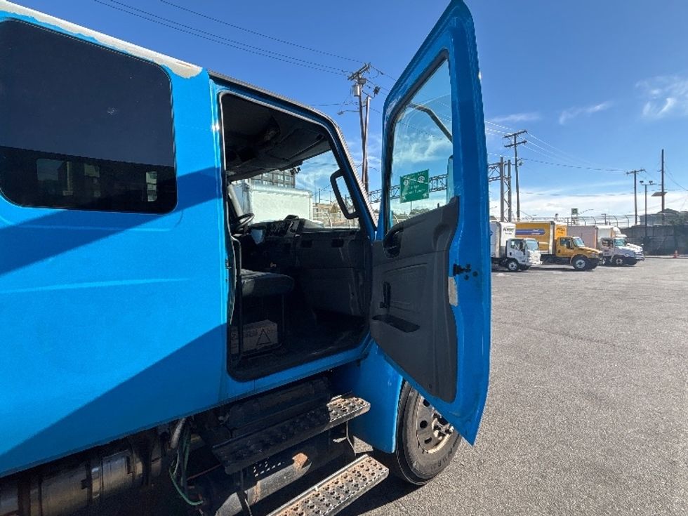Medium Duty Box Truck-Light and Medium Duty Trucks-International-2020-MV607-North Bergen-NJ-83,041\n\t\tmiles-$ 59,000 - Image 20