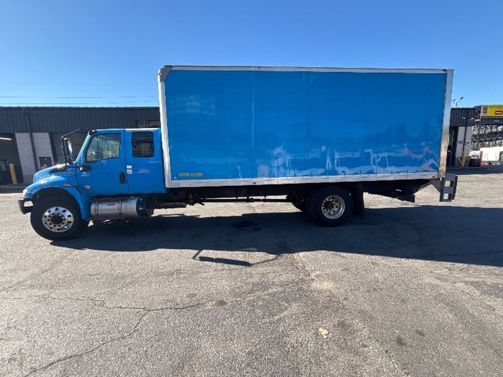 Medium Duty Box Truck-Light and Medium Duty Trucks-International-2020-MV607-North Bergen-NJ-83,041\n\t\tmiles-$ 59,000 - Image 4