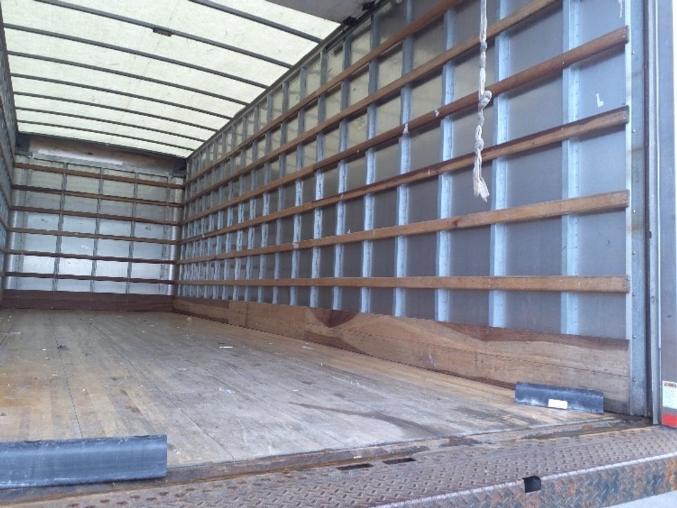 Medium Duty Box Truck-Light and Medium Duty Trucks-International-2020-MV607-Norton-MA-197,481\n\t\tmiles-$ 34,750 - Image 12