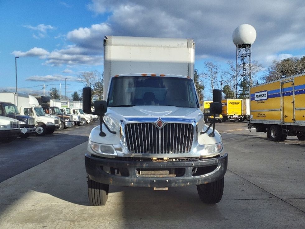 Medium Duty Box Truck-Light and Medium Duty Trucks-International-2020-MV607-Norton-MA-197,481\n\t\tmiles-$ 34,750 - Image 2