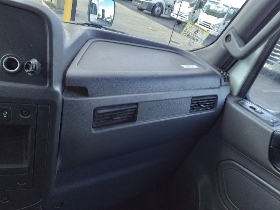 Medium Duty Box Truck-Light and Medium Duty Trucks-International-2020-MV607-Norton-MA-197,481\n\t\tmiles-$ 34,750 - Image 20