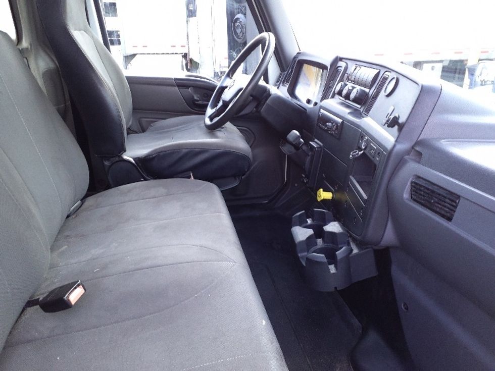 Medium Duty Box Truck-Light and Medium Duty Trucks-International-2020-MV607-Norton-MA-197,481\n\t\tmiles-$ 34,750 - Image 21