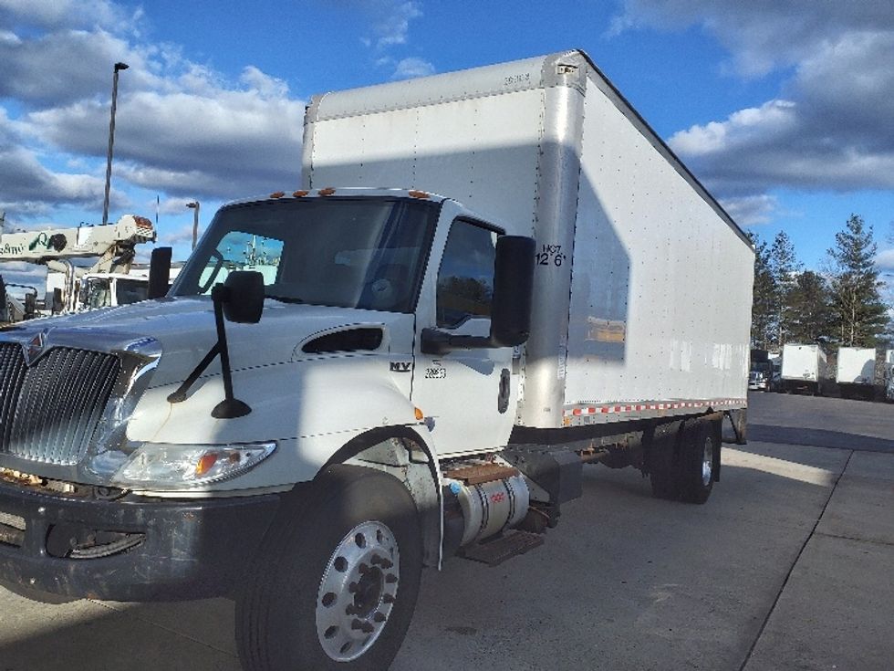 Medium Duty Box Truck-Light and Medium Duty Trucks-International-2020-MV607-Norton-MA-197,481\n\t\tmiles-$ 34,750 - Image 3
