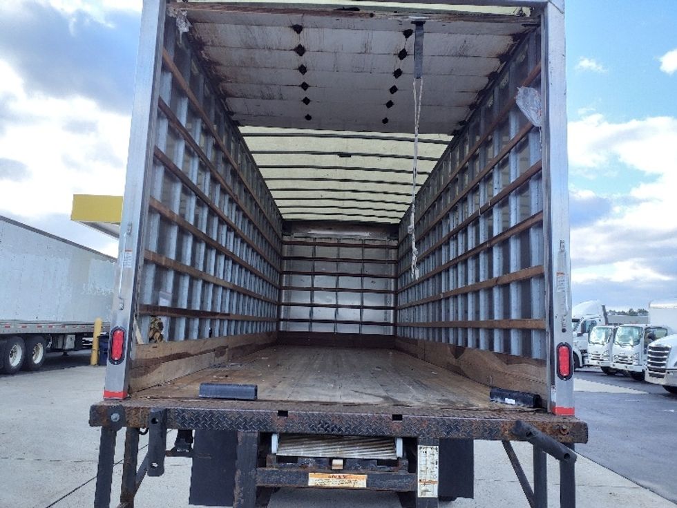 Medium Duty Box Truck-Light and Medium Duty Trucks-International-2020-MV607-Norton-MA-197,481\n\t\tmiles-$ 34,750 - Image 8
