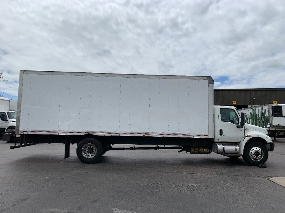 Medium Duty Box Truck-Light and Medium Duty Trucks-International-2020-MV607-Norton-MA-213,134\n\t\tmiles-$ 31,750 - Image 15