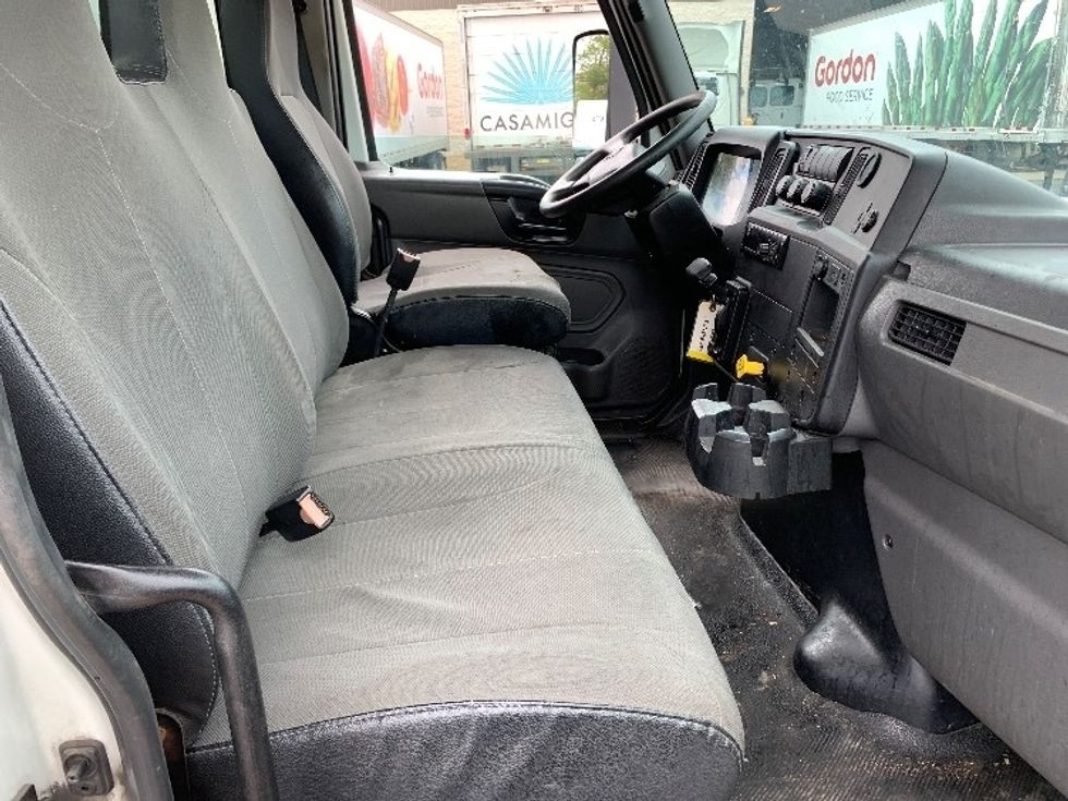 Medium Duty Box Truck-Light and Medium Duty Trucks-International-2020-MV607-Norton-MA-213,134\n\t\tmiles-$ 31,750 - Image 22
