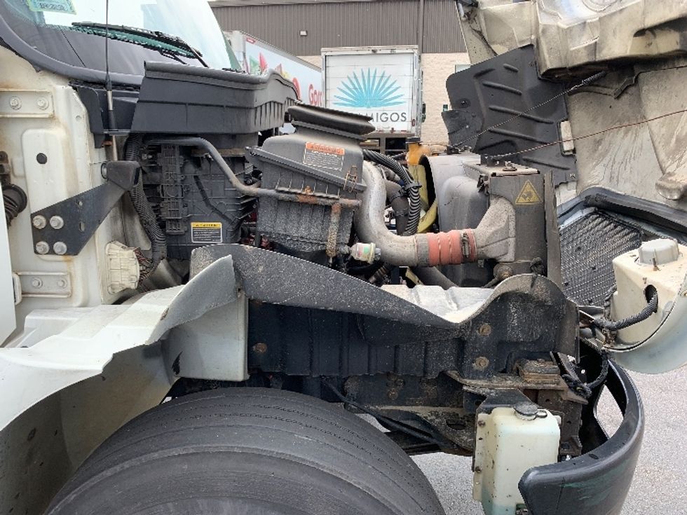 Medium Duty Box Truck-Light and Medium Duty Trucks-International-2020-MV607-Norton-MA-213,134\n\t\tmiles-$ 31,750 - Image 23