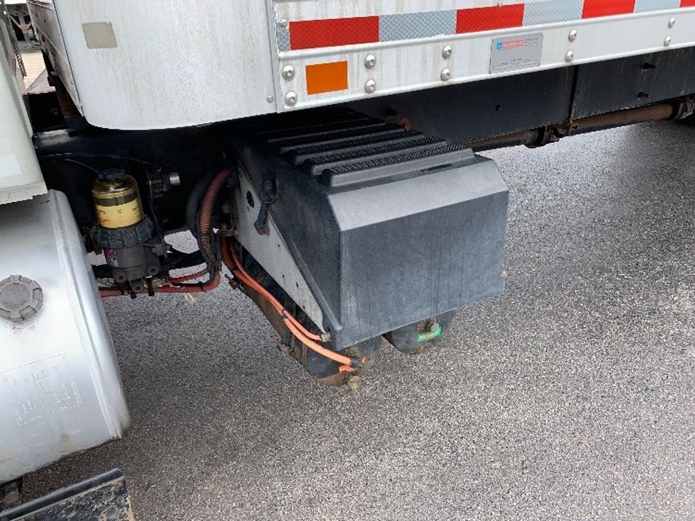 Medium Duty Box Truck-Light and Medium Duty Trucks-International-2020-MV607-Norton-MA-213,134\n\t\tmiles-$ 31,750 - Image 25