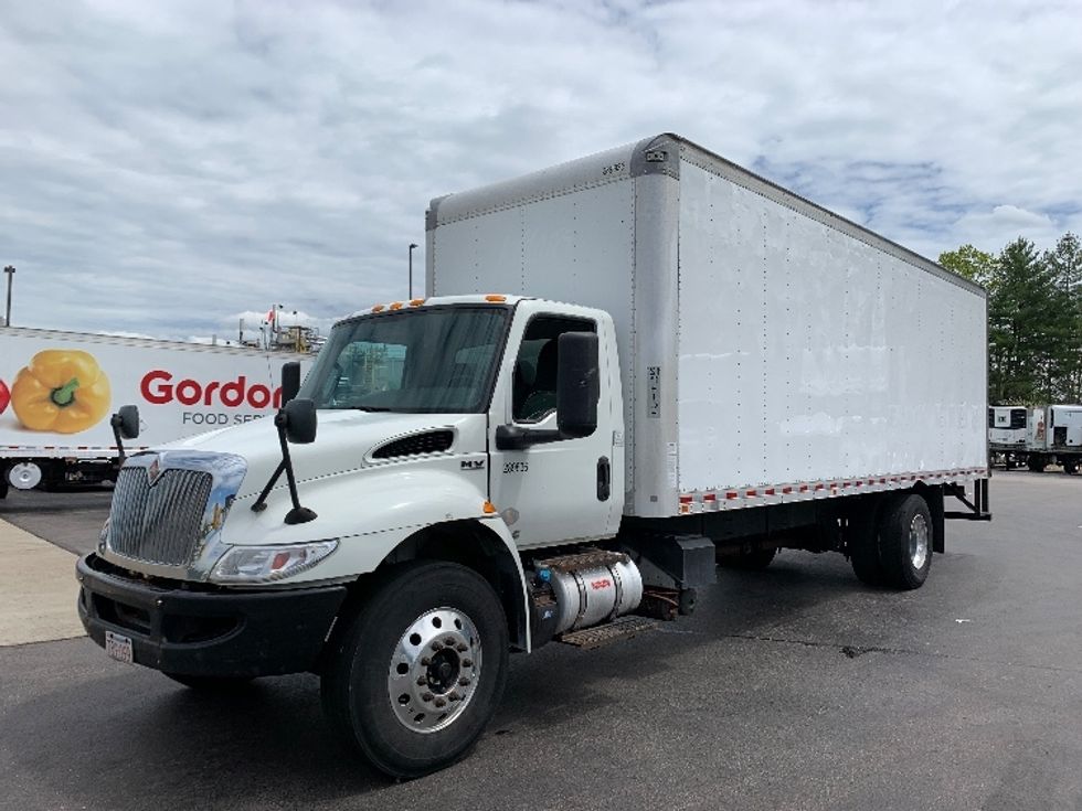Medium Duty Box Truck-Light and Medium Duty Trucks-International-2020-MV607-Norton-MA-213,134\n\t\tmiles-$ 31,750 - Image 3