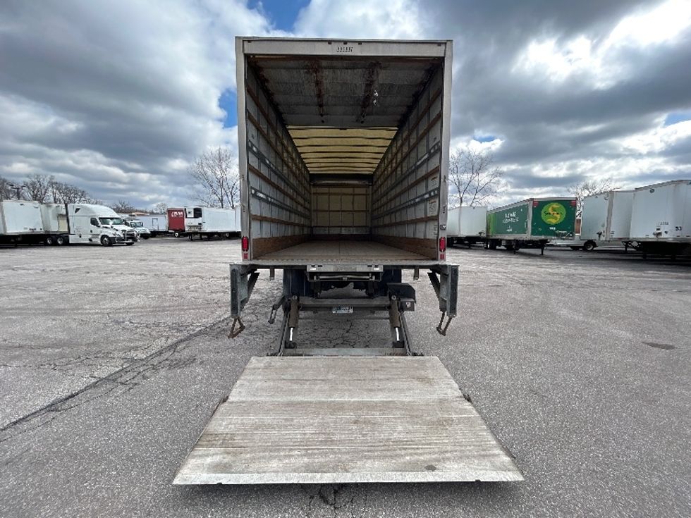 Medium Duty Box Truck-Light and Medium Duty Trucks-International-2020-MV607-Oakwood Village-OH-200,178\n\t\tmiles-$ 42,500 - Image 9