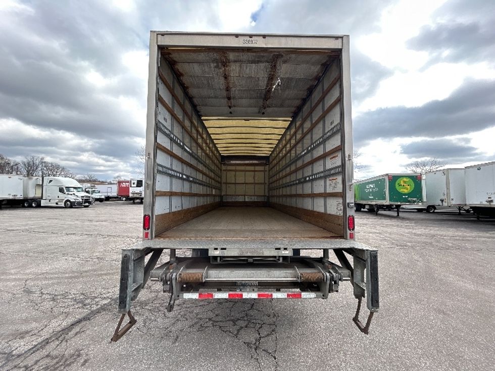 Medium Duty Box Truck-Light and Medium Duty Trucks-International-2020-MV607-Oakwood Village-OH-200,178\n\t\tmiles-$ 42,500 - Image 8