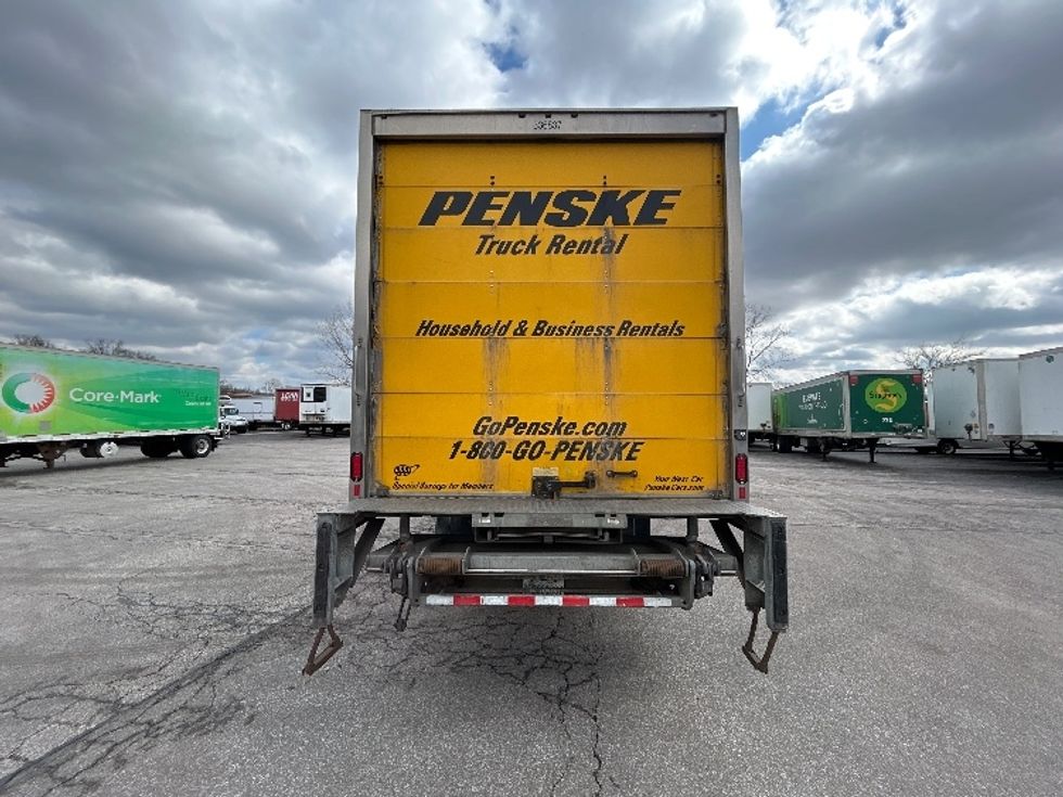 Medium Duty Box Truck-Light and Medium Duty Trucks-International-2020-MV607-Oakwood Village-OH-200,178\n\t\tmiles-$ 42,500 - Image 7