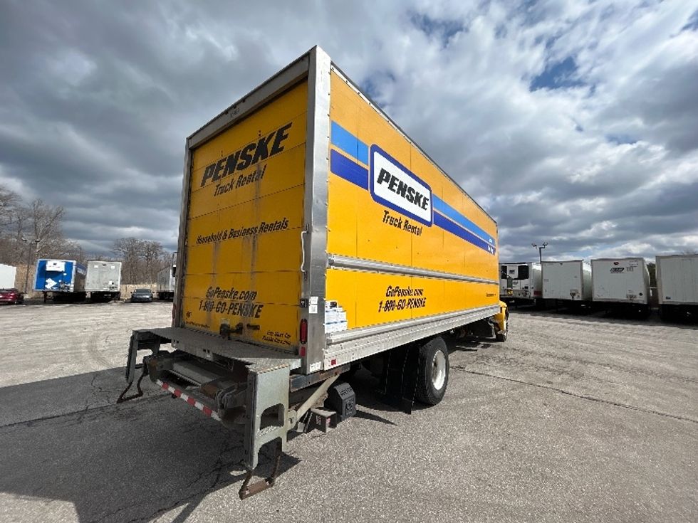Medium Duty Box Truck-Light and Medium Duty Trucks-International-2020-MV607-Oakwood Village-OH-200,178\n\t\tmiles-$ 42,500 - Image 13