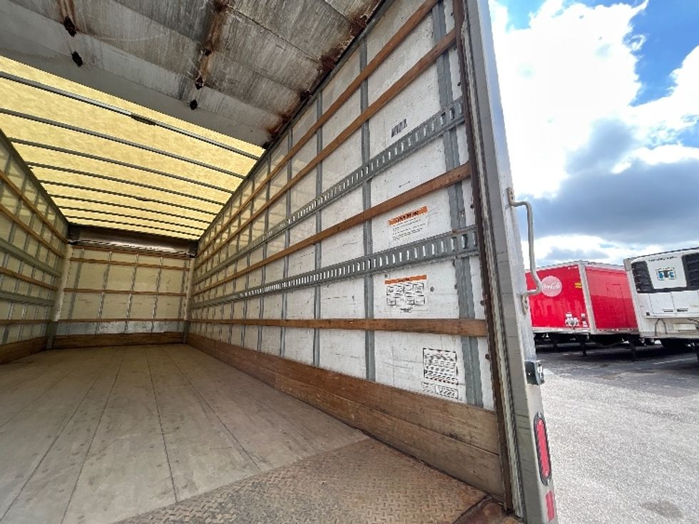 Medium Duty Box Truck-Light and Medium Duty Trucks-International-2020-MV607-Oakwood Village-OH-200,178\n\t\tmiles-$ 42,500 - Image 12