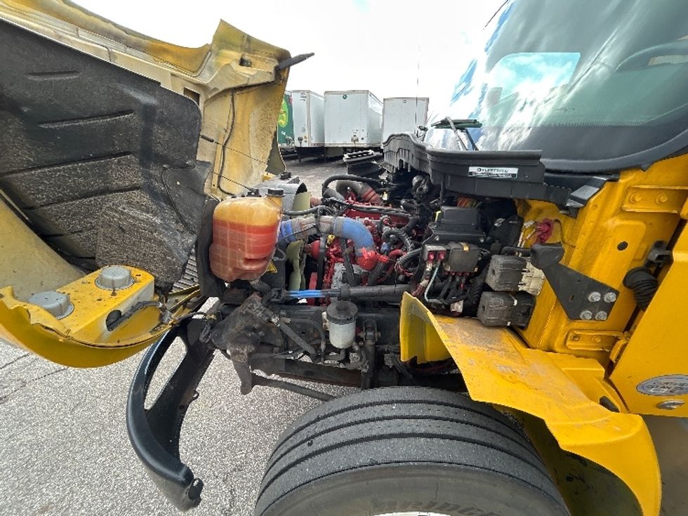 Medium Duty Box Truck-Light and Medium Duty Trucks-International-2020-MV607-Oakwood Village-OH-200,178\n\t\tmiles-$ 42,500 - Image 24