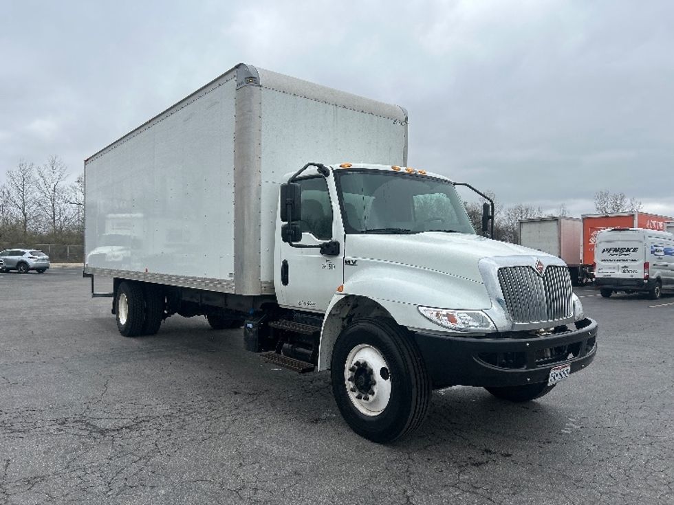 Medium Duty Box Truck-Light and Medium Duty Trucks-International-2020-MV607-Obetz-OH-127,400\n\t\tmiles-$ 51,000 - Image 1