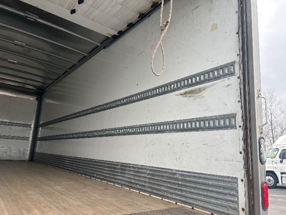 Medium Duty Box Truck-Light and Medium Duty Trucks-International-2020-MV607-Obetz-OH-127,400\n\t\tmiles-$ 51,000 - Image 11