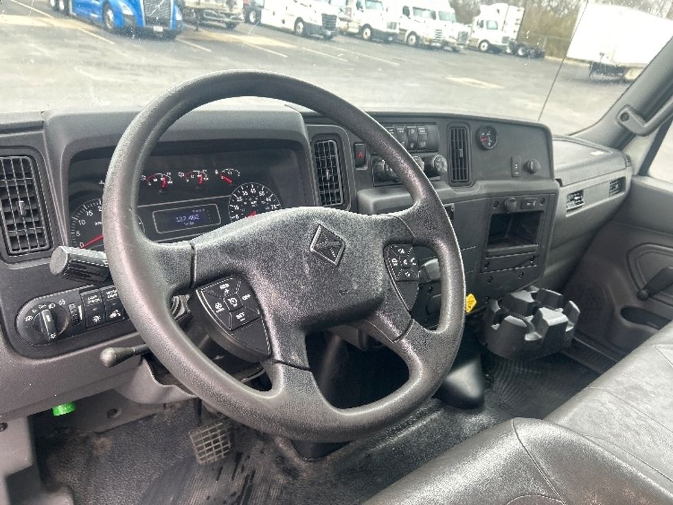 Medium Duty Box Truck-Light and Medium Duty Trucks-International-2020-MV607-Obetz-OH-127,400\n\t\tmiles-$ 51,000 - Image 16