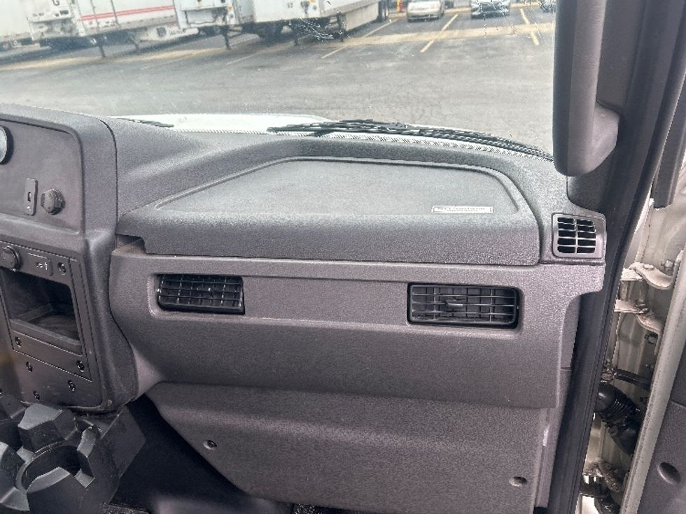 Medium Duty Box Truck-Light and Medium Duty Trucks-International-2020-MV607-Obetz-OH-127,400\n\t\tmiles-$ 51,000 - Image 19