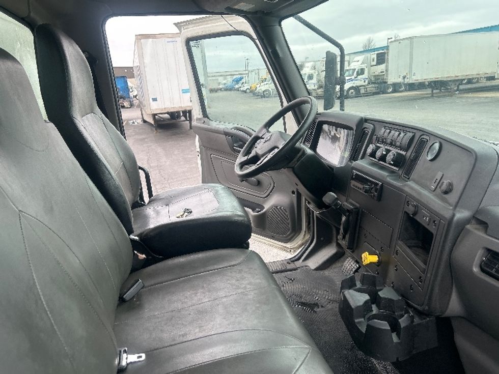 Medium Duty Box Truck-Light and Medium Duty Trucks-International-2020-MV607-Obetz-OH-127,400\n\t\tmiles-$ 51,000 - Image 20