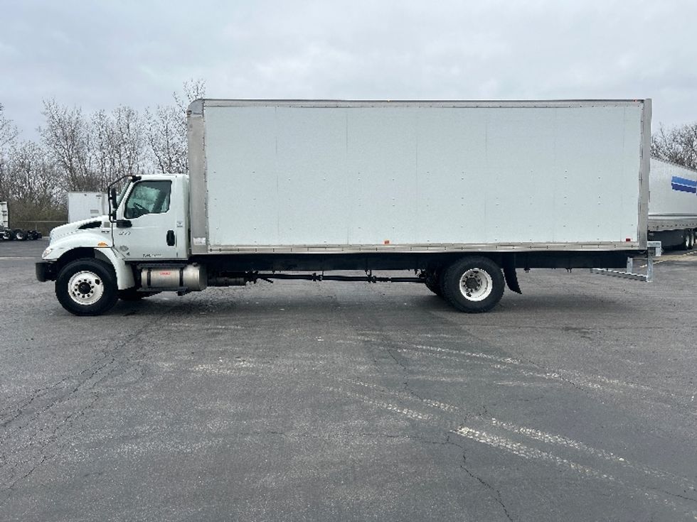 Medium Duty Box Truck-Light and Medium Duty Trucks-International-2020-MV607-Obetz-OH-127,400\n\t\tmiles-$ 51,000 - Image 4