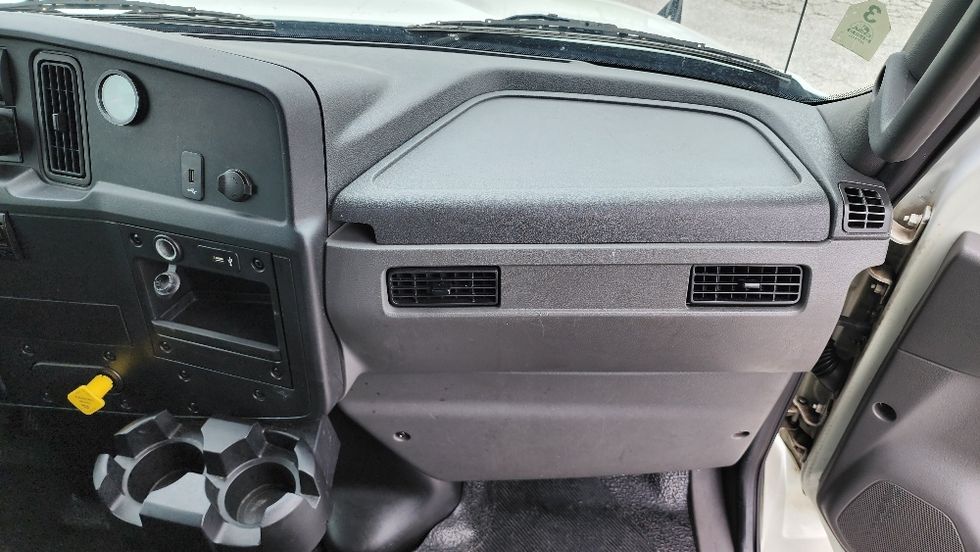 Medium Duty Box Truck-Light and Medium Duty Trucks-International-2020-MV607-Ocala-FL-100,000\n\t\tmiles-$ 69,250 - Image 21