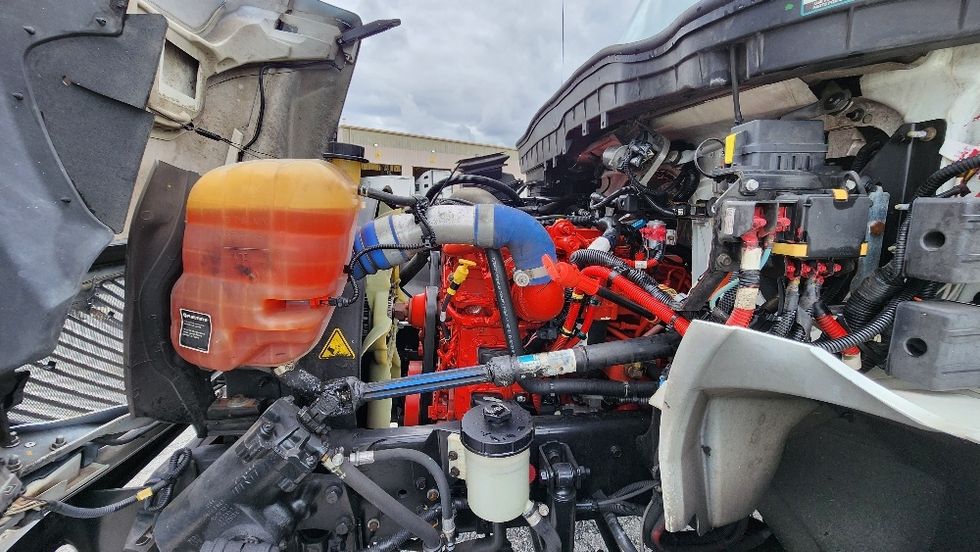 Medium Duty Box Truck-Light and Medium Duty Trucks-International-2020-MV607-Ocala-FL-100,000\n\t\tmiles-$ 69,250 - Image 24