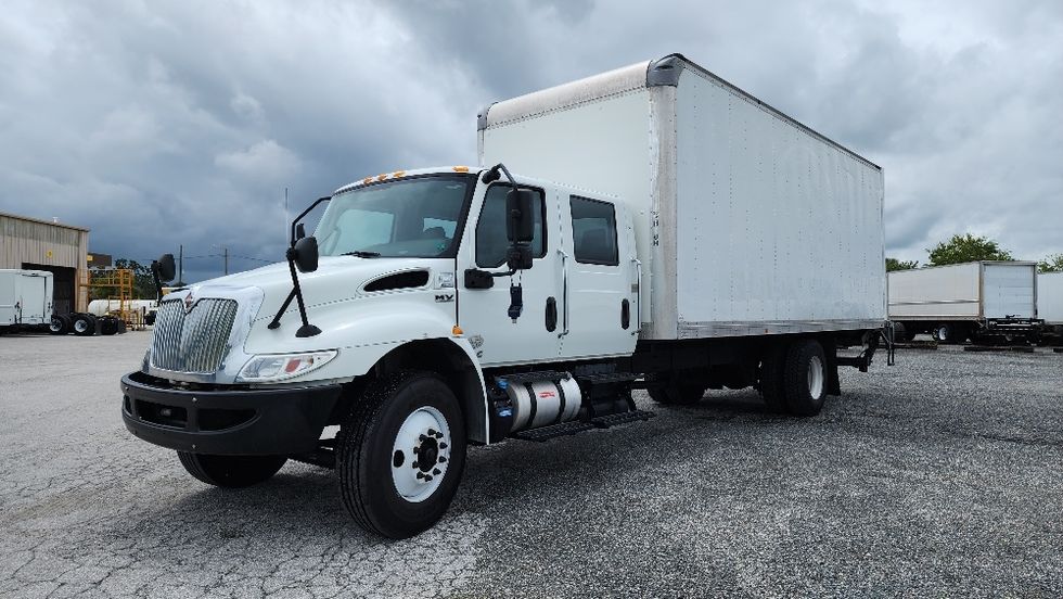 Medium Duty Box Truck-Light and Medium Duty Trucks-International-2020-MV607-Ocala-FL-100,000\n\t\tmiles-$ 69,250 - Image 3