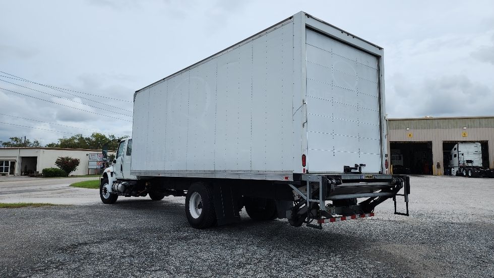 Medium Duty Box Truck-Light and Medium Duty Trucks-International-2020-MV607-Ocala-FL-100,000\n\t\tmiles-$ 69,250 - Image 6