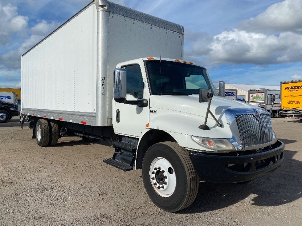 Medium Duty Box Truck-Light and Medium Duty Trucks-International-2020-MV607-Ocala-FL-137,368\n\t\tmiles-$ 57,750 - Image 1