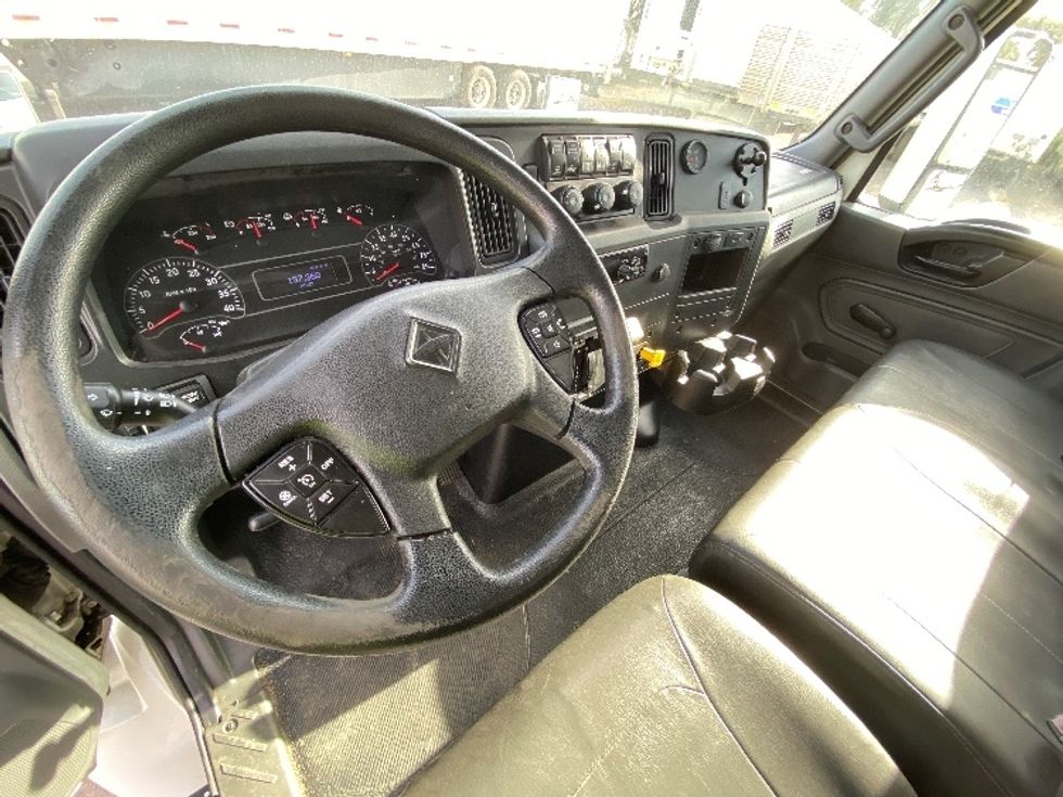 Medium Duty Box Truck-Light and Medium Duty Trucks-International-2020-MV607-Ocala-FL-137,368\n\t\tmiles-$ 57,750 - Image 18