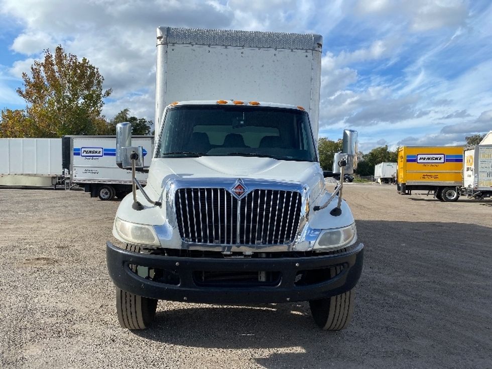 Medium Duty Box Truck-Light and Medium Duty Trucks-International-2020-MV607-Ocala-FL-137,368\n\t\tmiles-$ 57,750 - Image 2