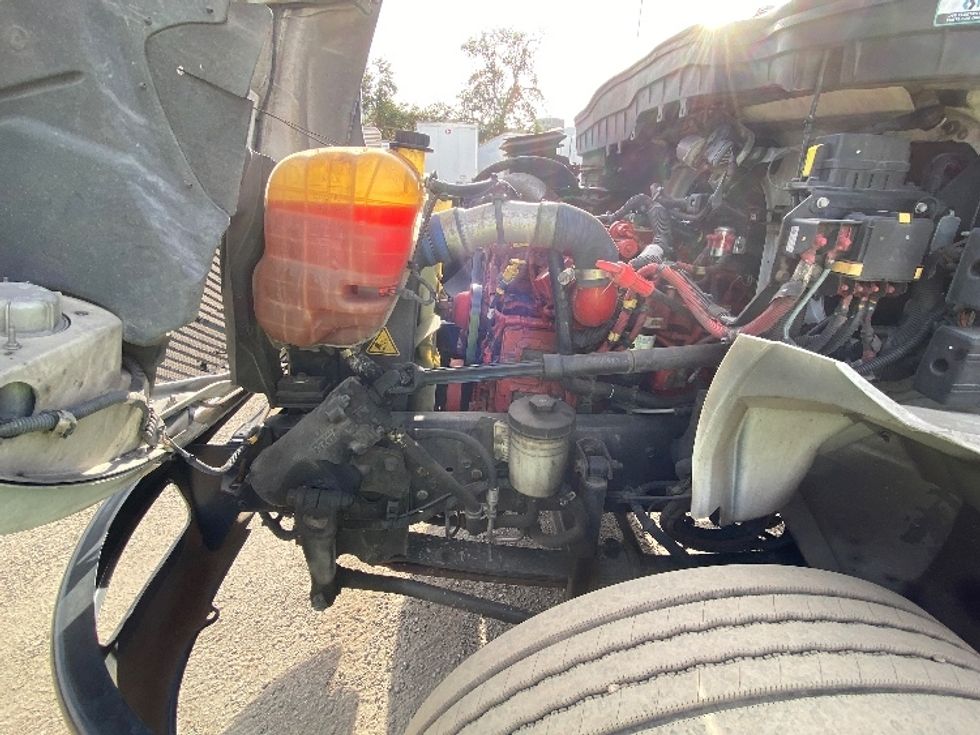 Medium Duty Box Truck-Light and Medium Duty Trucks-International-2020-MV607-Ocala-FL-137,368\n\t\tmiles-$ 57,750 - Image 24