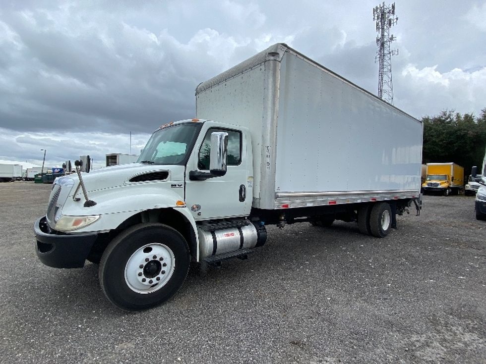 Medium Duty Box Truck-Light and Medium Duty Trucks-International-2020-MV607-Ocala-FL-137,368\n\t\tmiles-$ 57,750 - Image 3