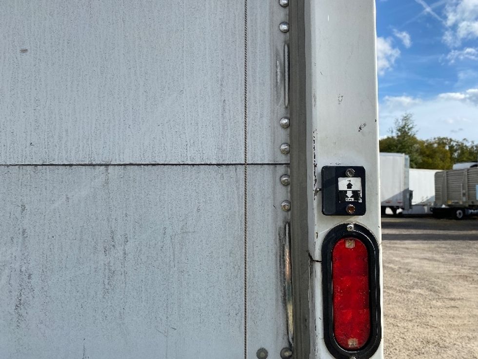 Medium Duty Box Truck-Light and Medium Duty Trucks-International-2020-MV607-Ocala-FL-137,368\n\t\tmiles-$ 57,750 - Image 31