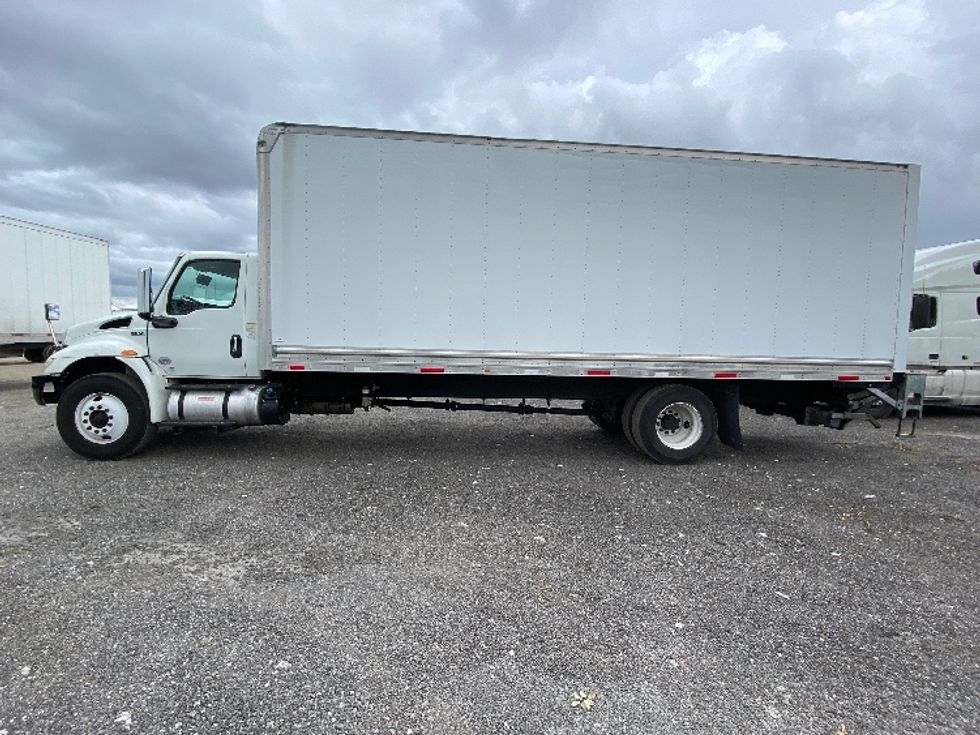 Medium Duty Box Truck-Light and Medium Duty Trucks-International-2020-MV607-Ocala-FL-137,368\n\t\tmiles-$ 57,750 - Image 4