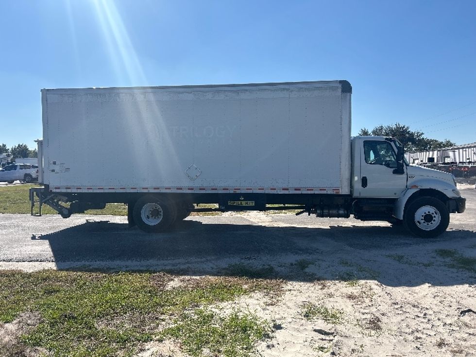 Medium Duty Box Truck-Light and Medium Duty Trucks-International-2020-MV607-Ocala-FL-137,449\n\t\tmiles-$ 57,500 - Image 15