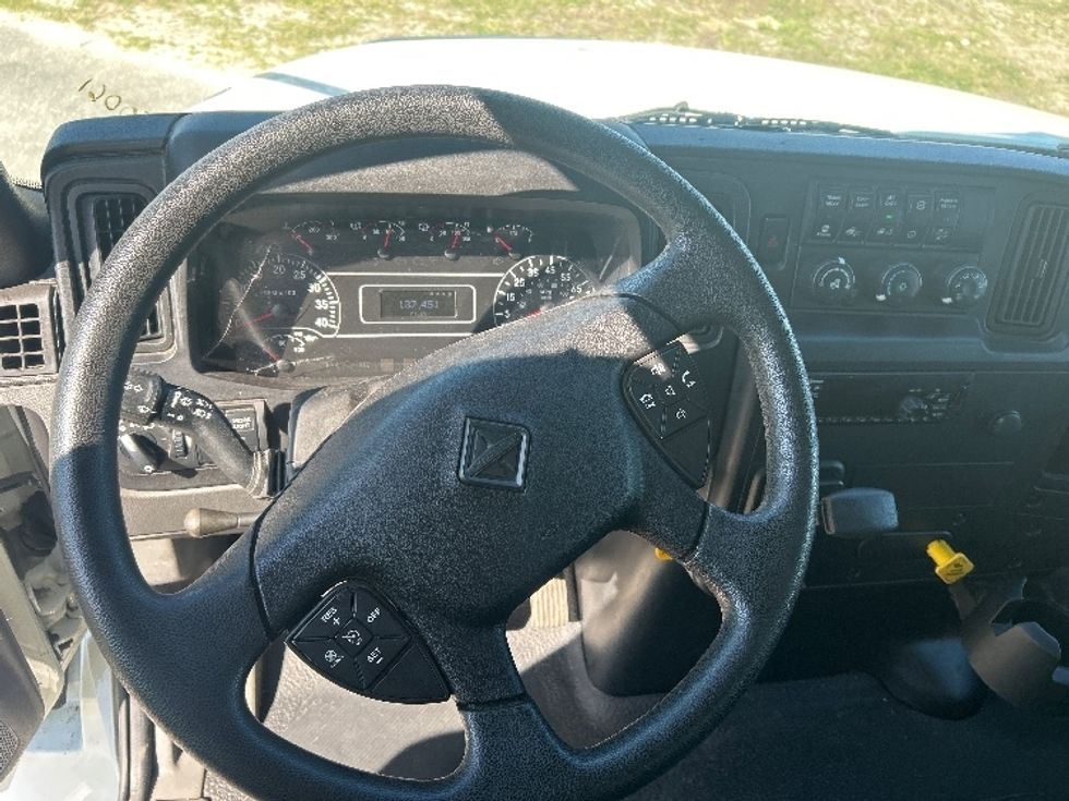Medium Duty Box Truck-Light and Medium Duty Trucks-International-2020-MV607-Ocala-FL-137,449\n\t\tmiles-$ 57,500 - Image 18