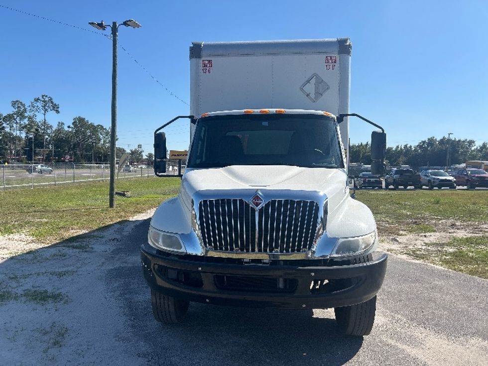 Medium Duty Box Truck-Light and Medium Duty Trucks-International-2020-MV607-Ocala-FL-137,449\n\t\tmiles-$ 57,500 - Image 2