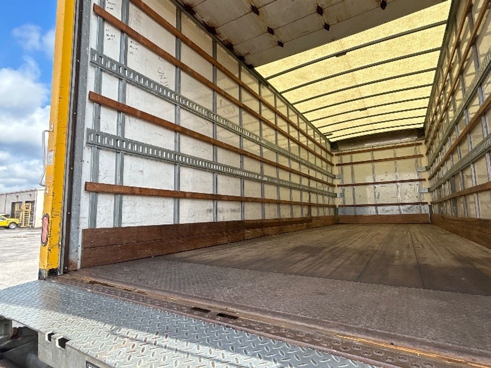 Medium Duty Box Truck-Light and Medium Duty Trucks-International-2020-MV607-Ocala-FL-173,621\n\t\tmiles-$ 44,750 - Image 11