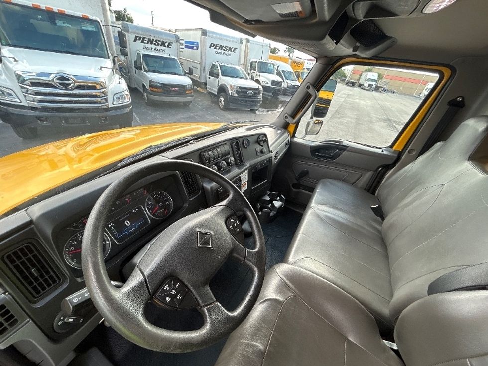 Medium Duty Box Truck-Light and Medium Duty Trucks-International-2020-MV607-Ocala-FL-173,621\n\t\tmiles-$ 44,750 - Image 17