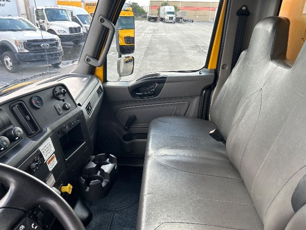 Medium Duty Box Truck-Light and Medium Duty Trucks-International-2020-MV607-Ocala-FL-173,621\n\t\tmiles-$ 44,750 - Image 19