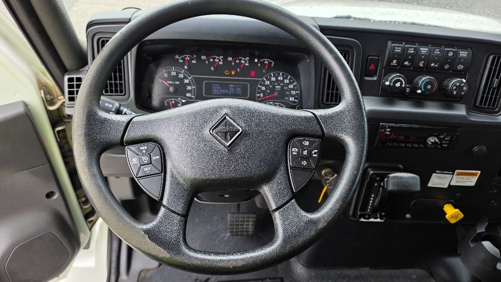 Medium Duty Box Truck-Light and Medium Duty Trucks-International-2020-MV607-Ocala-FL-212,594\n\t\tmiles-$ 49,500 - Image 18