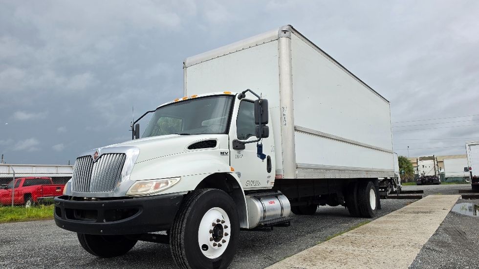 Medium Duty Box Truck-Light and Medium Duty Trucks-International-2020-MV607-Ocala-FL-212,594\n\t\tmiles-$ 49,500 - Image 3