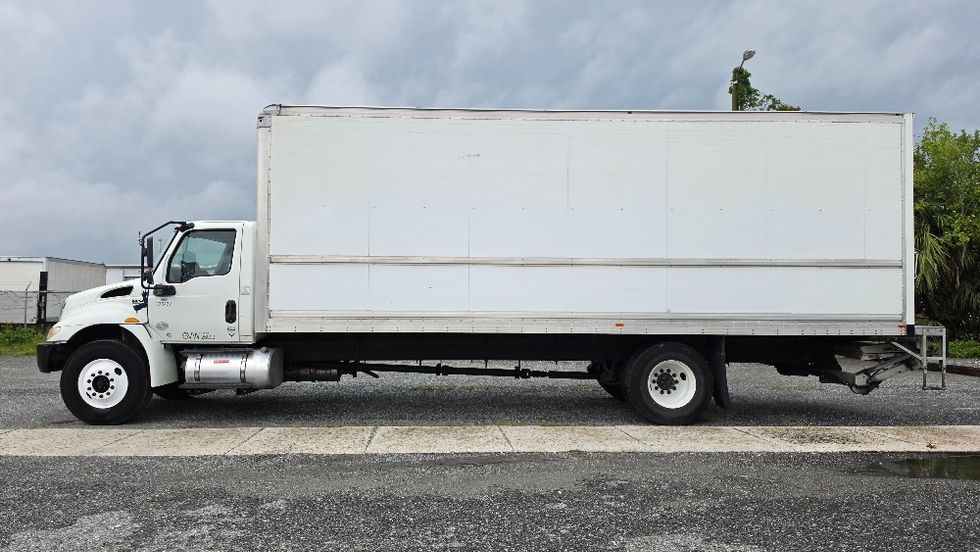 Medium Duty Box Truck-Light and Medium Duty Trucks-International-2020-MV607-Ocala-FL-212,594\n\t\tmiles-$ 49,500 - Image 4