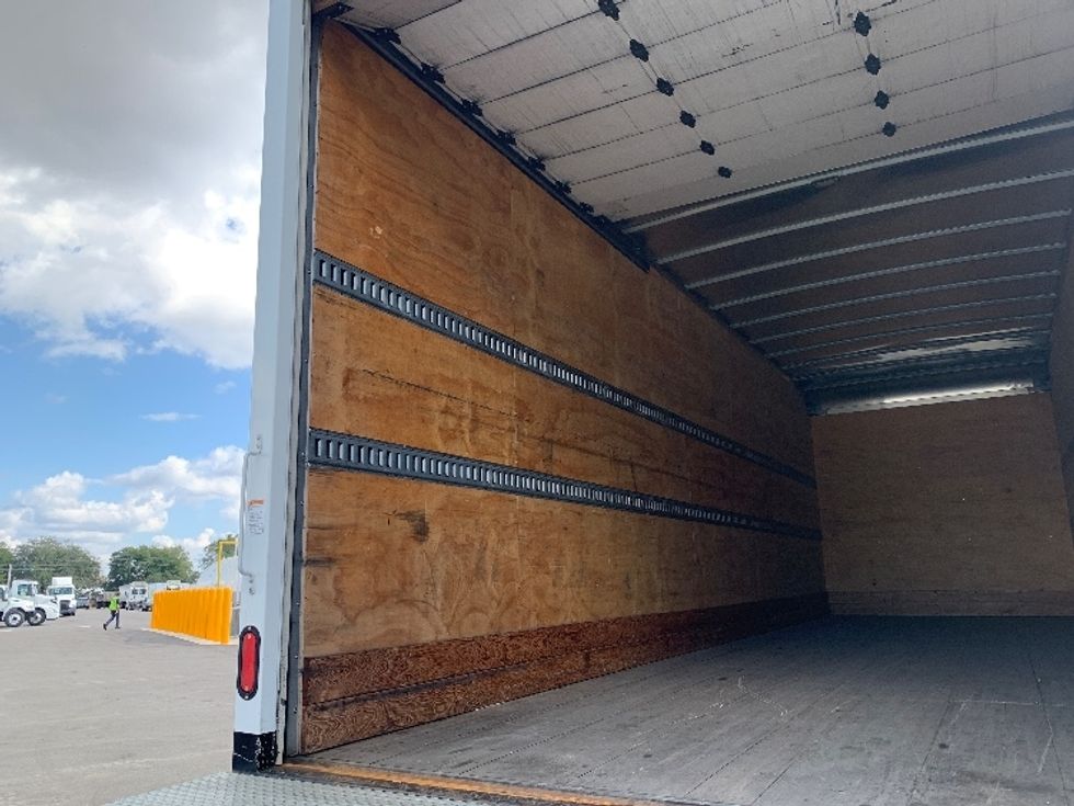 Medium Duty Box Truck-Light and Medium Duty Trucks-International-2020-MV607-Ocala-FL-414,921\n\t\tmiles-$ 20,750 - Image 11