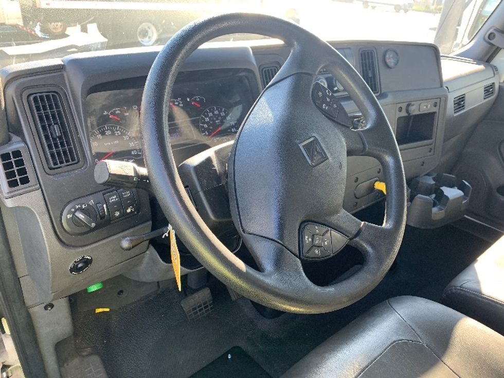 Medium Duty Box Truck-Light and Medium Duty Trucks-International-2020-MV607-Ocala-FL-414,921\n\t\tmiles-$ 20,750 - Image 19