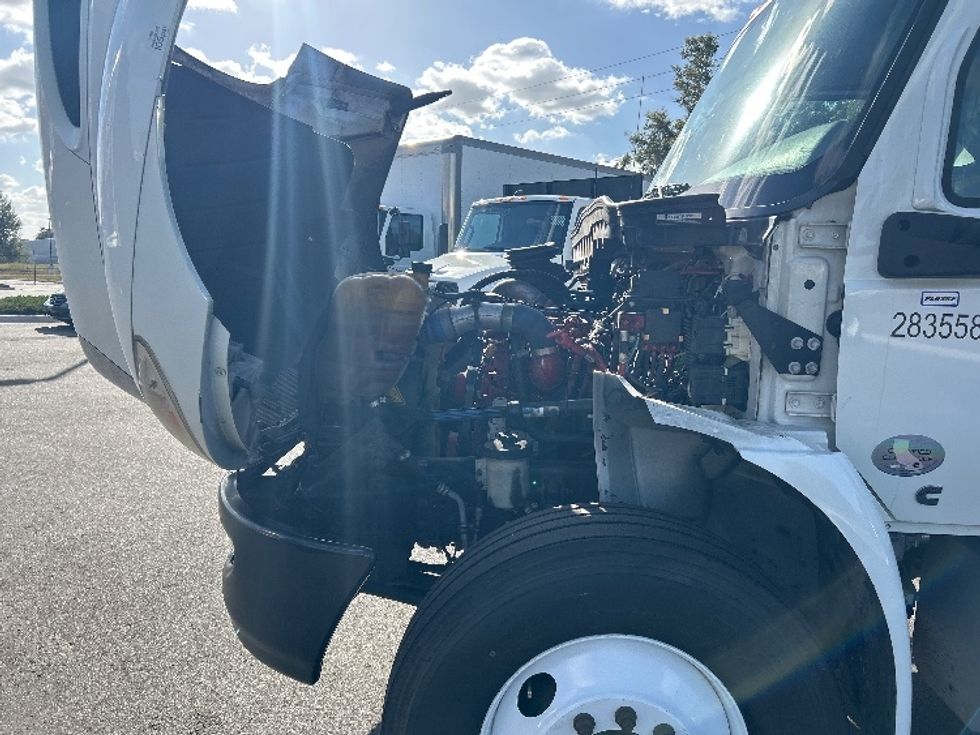 Medium Duty Box Truck-Light and Medium Duty Trucks-International-2020-MV607-Ocala-FL-414,921\n\t\tmiles-$ 20,750 - Image 24